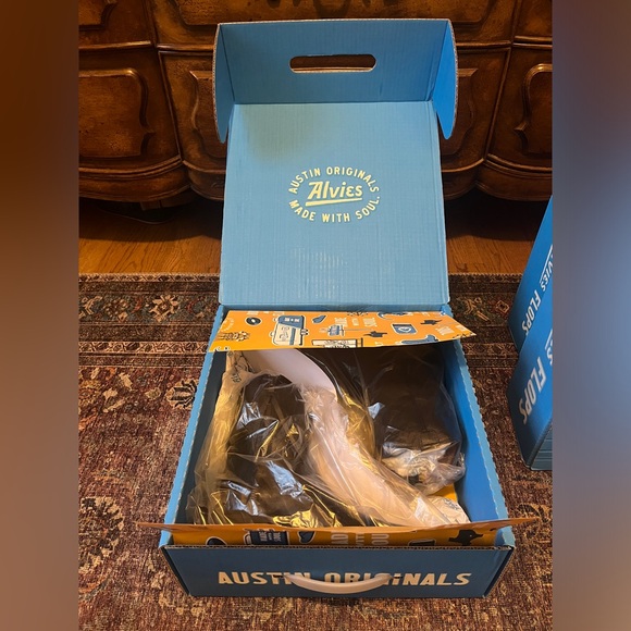 Alvies Women Boot size 6.5 black brand new - Picture 6 of 7